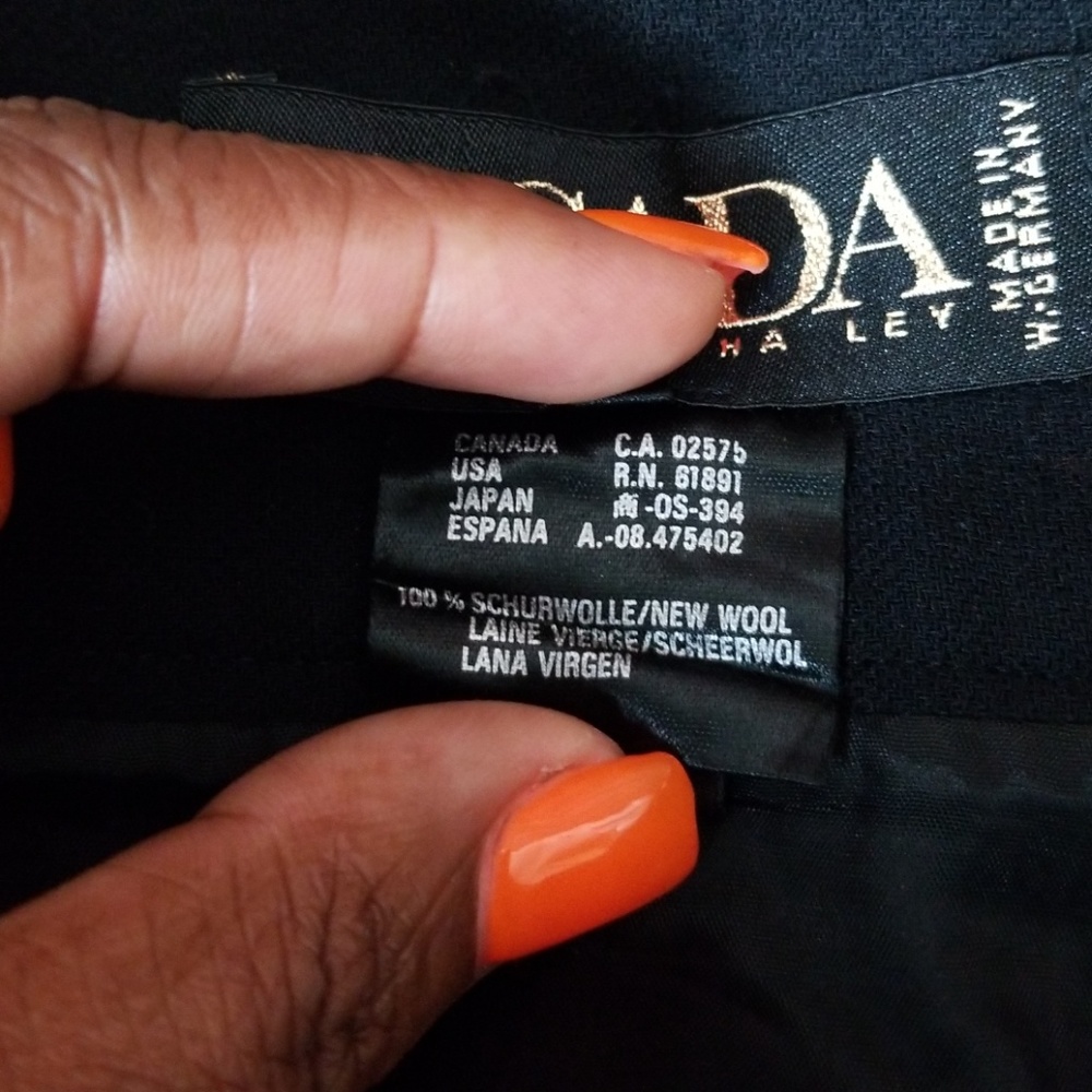 ESCADA| Black Wool Long Pleated Maxi Skirt - Picture 8 of 8